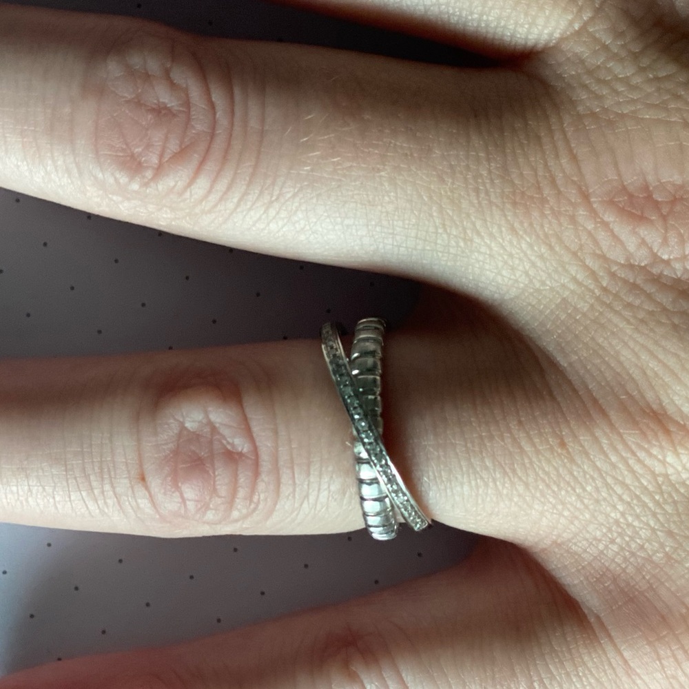 Silver & Diamond cross cross ring